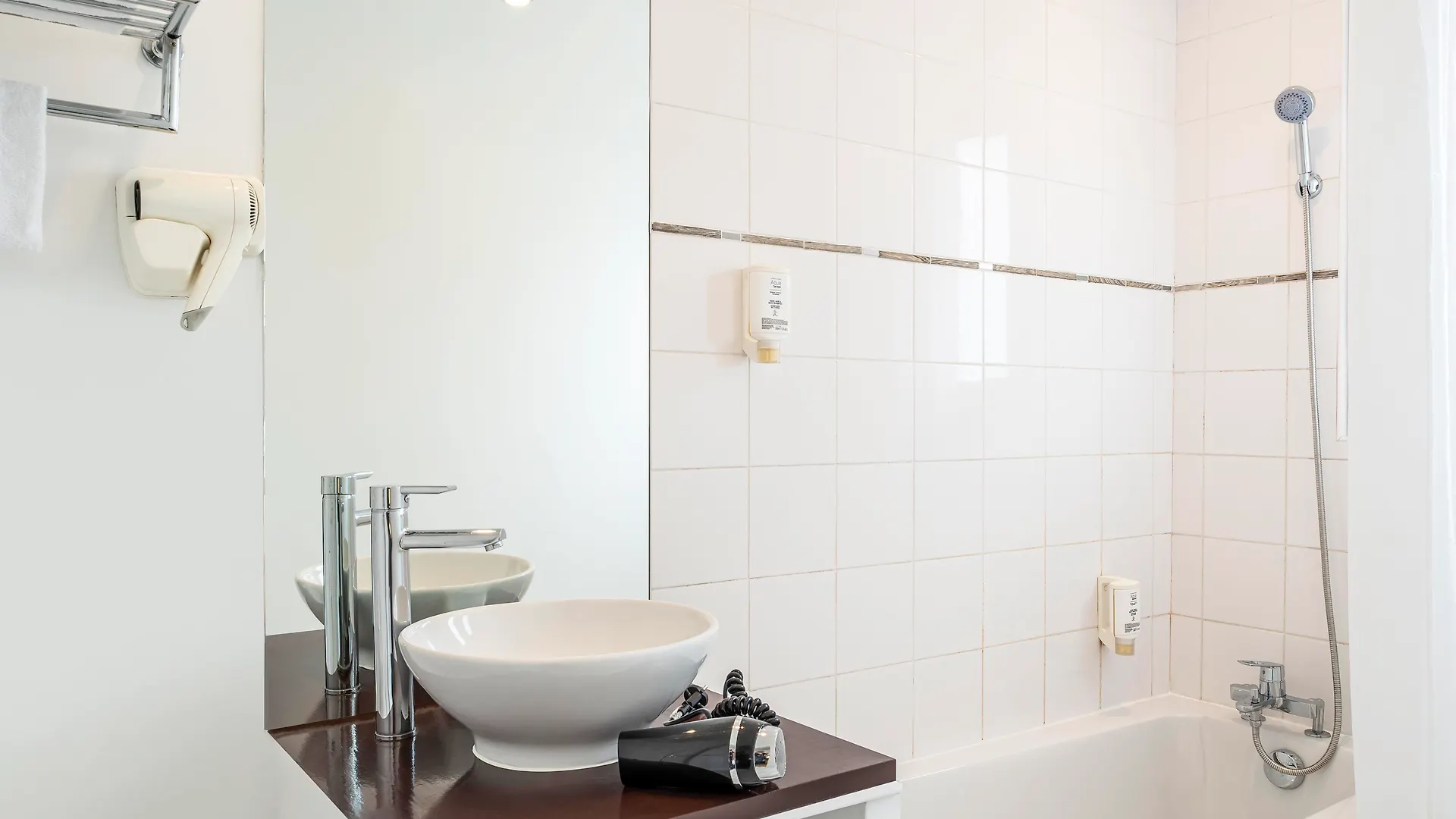 Aparthotel Adagio Access Paris Tour Eiffel St Charles