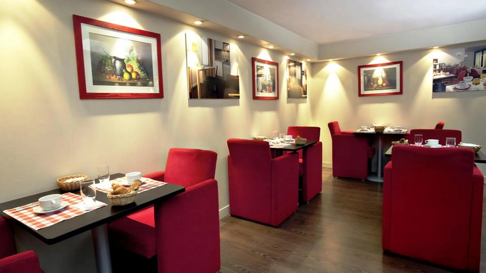 Aparthotel Adagio Access Paris Tour Eiffel St Charles France