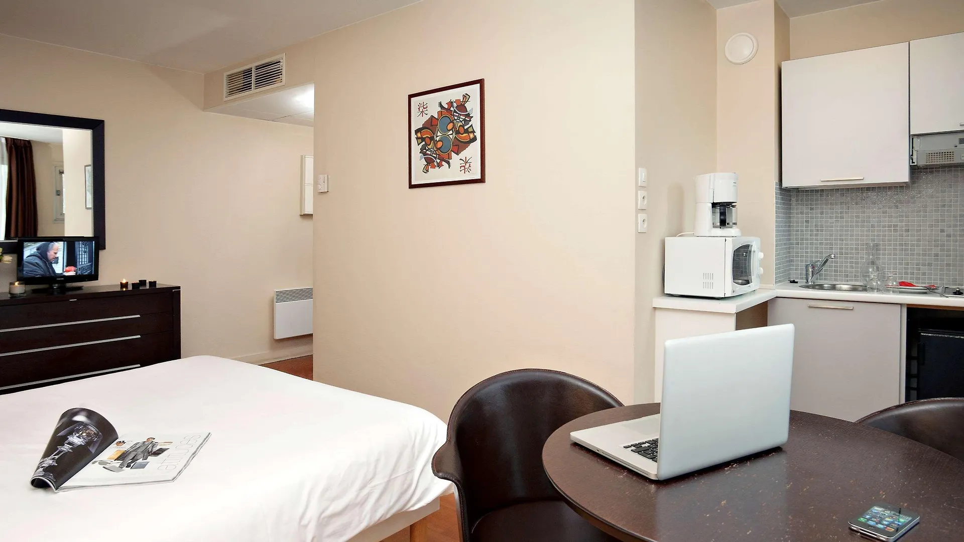Aparthotel Adagio Access Paris Tour Eiffel St Charles