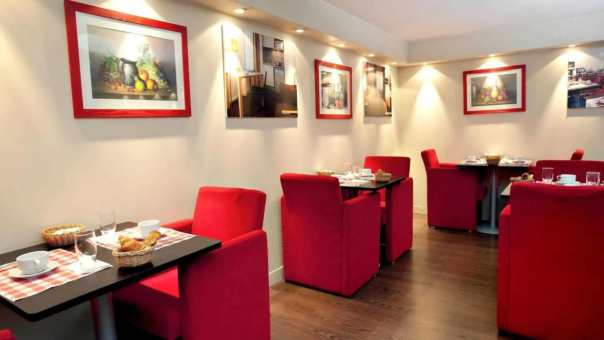 Aparthotel Adagio Access Paris Tour Eiffel St Charles