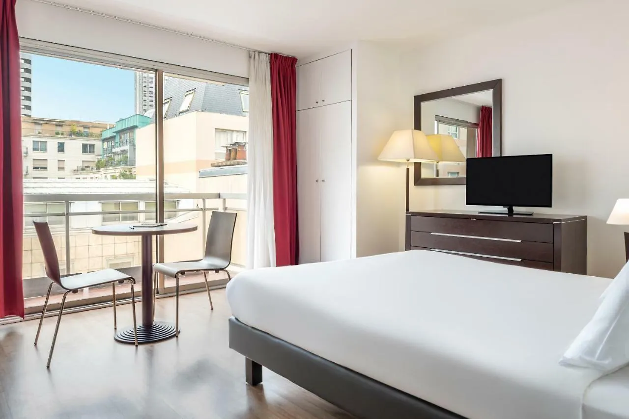 ***  Aparthotel Adagio Access Paris Tour Eiffel St Charles France