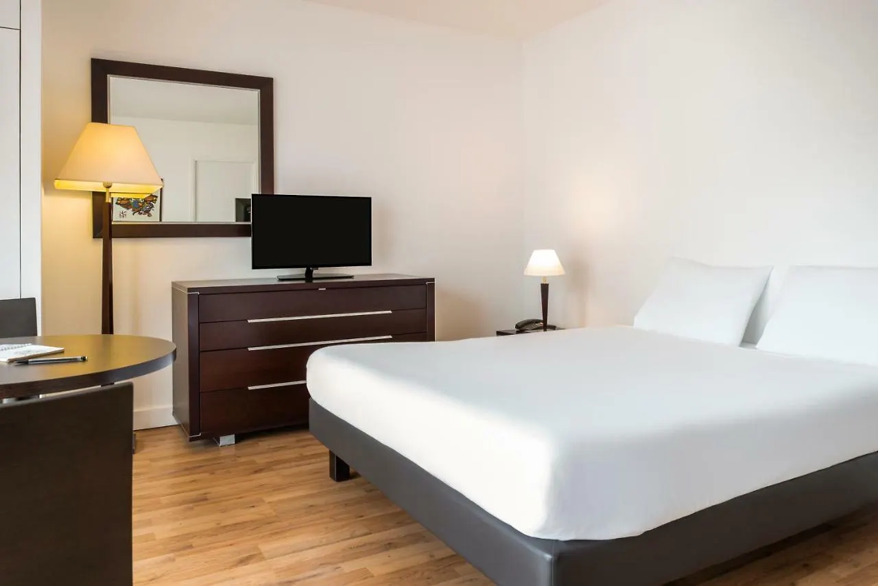 Aparthotel Adagio Access Paris Tour Eiffel St Charles